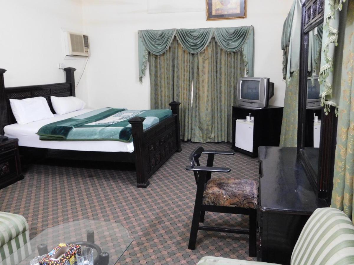 The City Lodge Исламабад Экстерьер фото