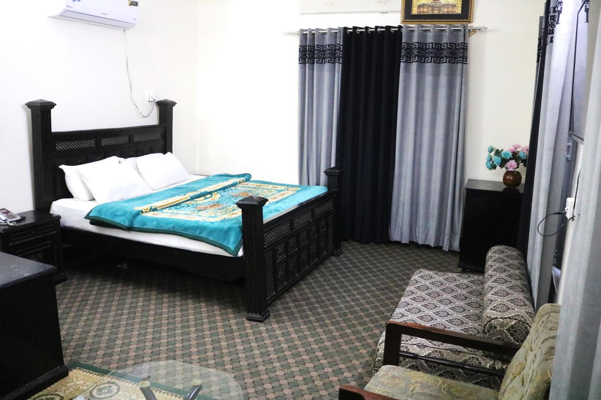 The City Lodge Исламабад Экстерьер фото