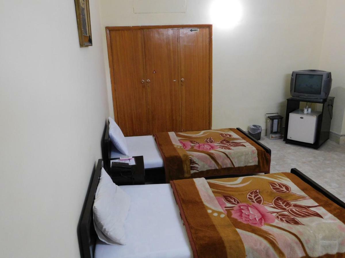 The City Lodge Исламабад Экстерьер фото